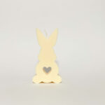 Hase Osterkerze mit Herzbauch