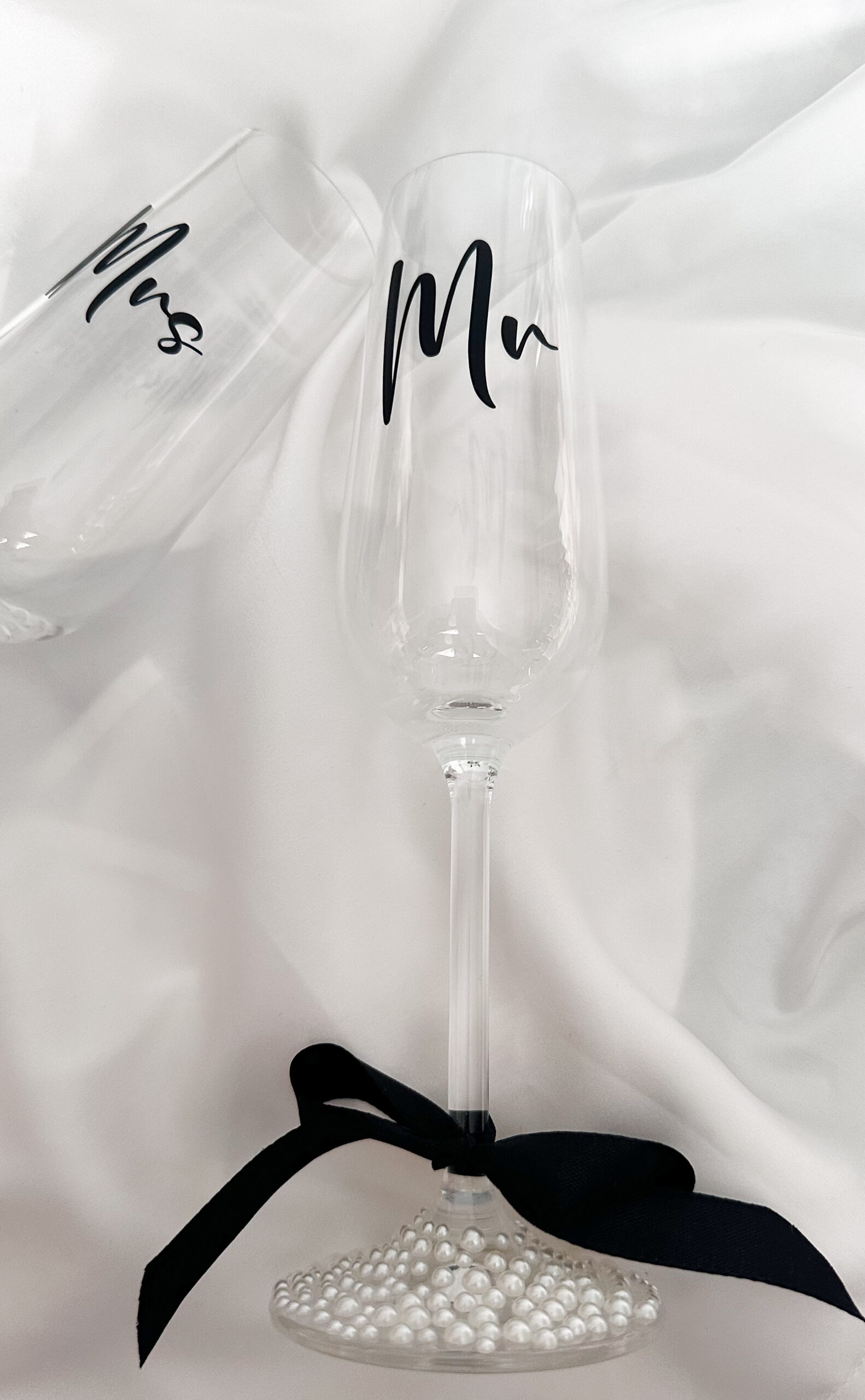 FullSizeRender 6 Mrs. & Mr. Sektgläser mit Strasssboden – Bild 1